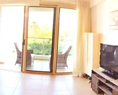 Apartment Nice Little Park Apatment 202 *